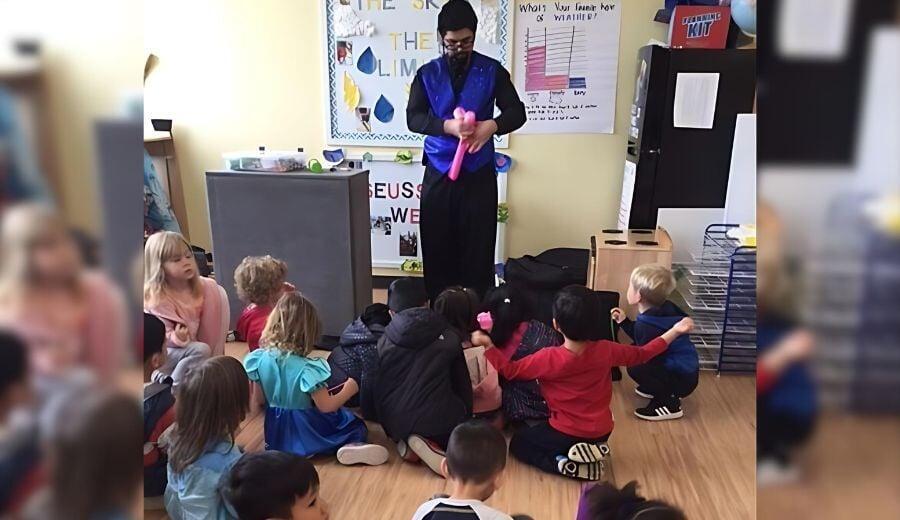 Puppet show for birthday parties