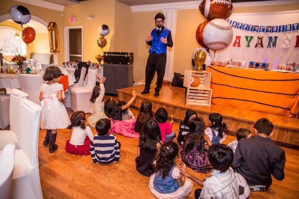 Puppet show for birthday parties